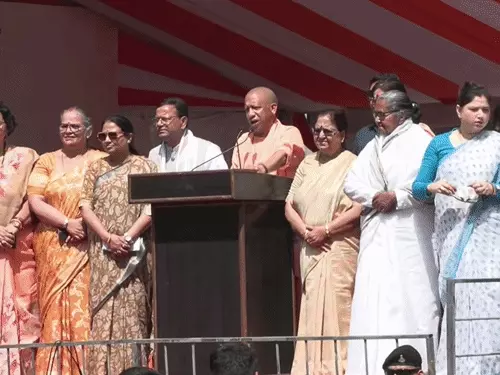 लखनऊ जनाक्रोश महिला पदयात्रा: